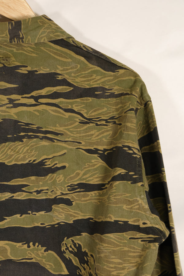 Repro US-M gold tiger stripe US cut shirt made by Osaka MASH, used, faded.