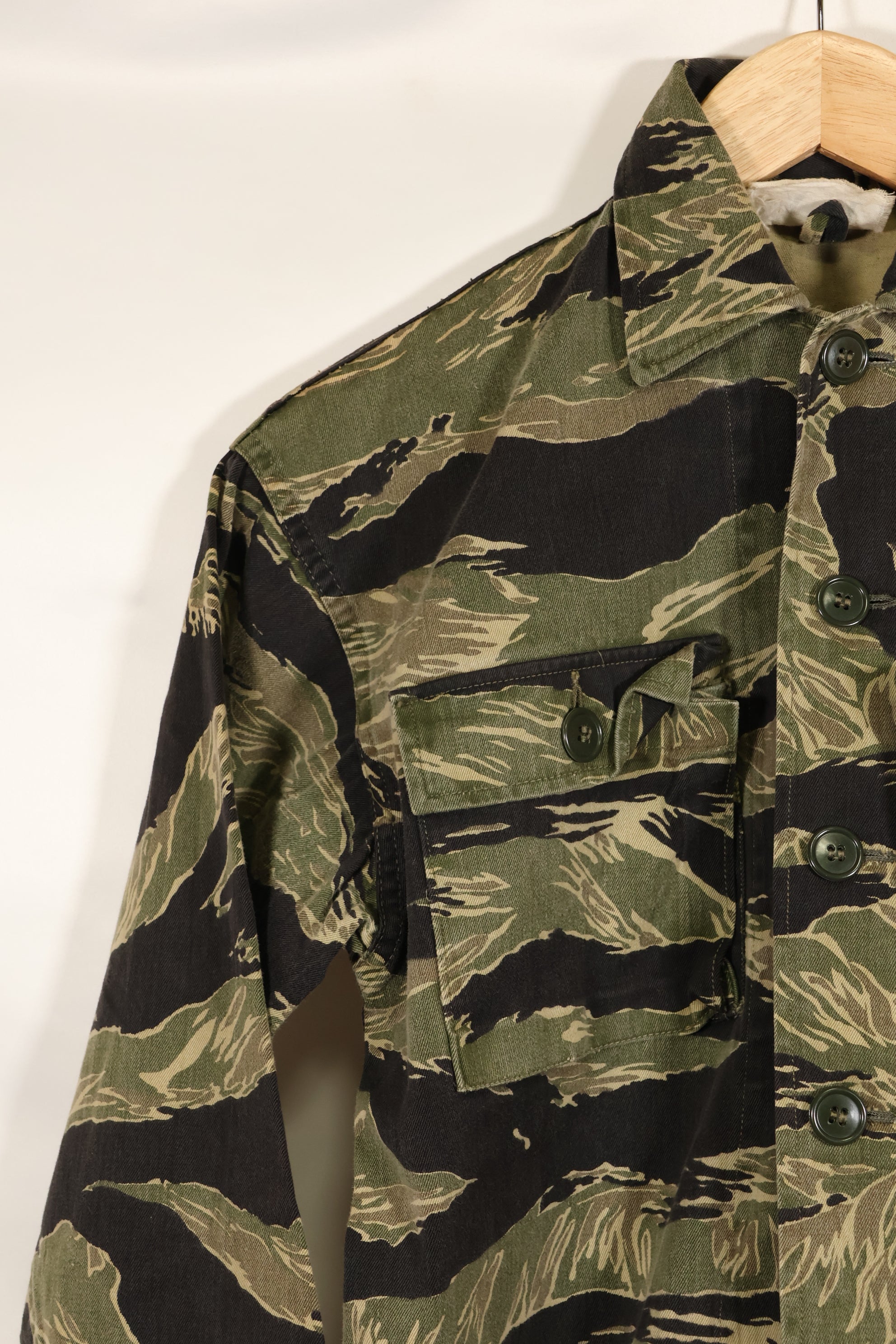 1960s A-M Okinawa Tiger Tiger Stripe Shirt Asian Cut in good used condition