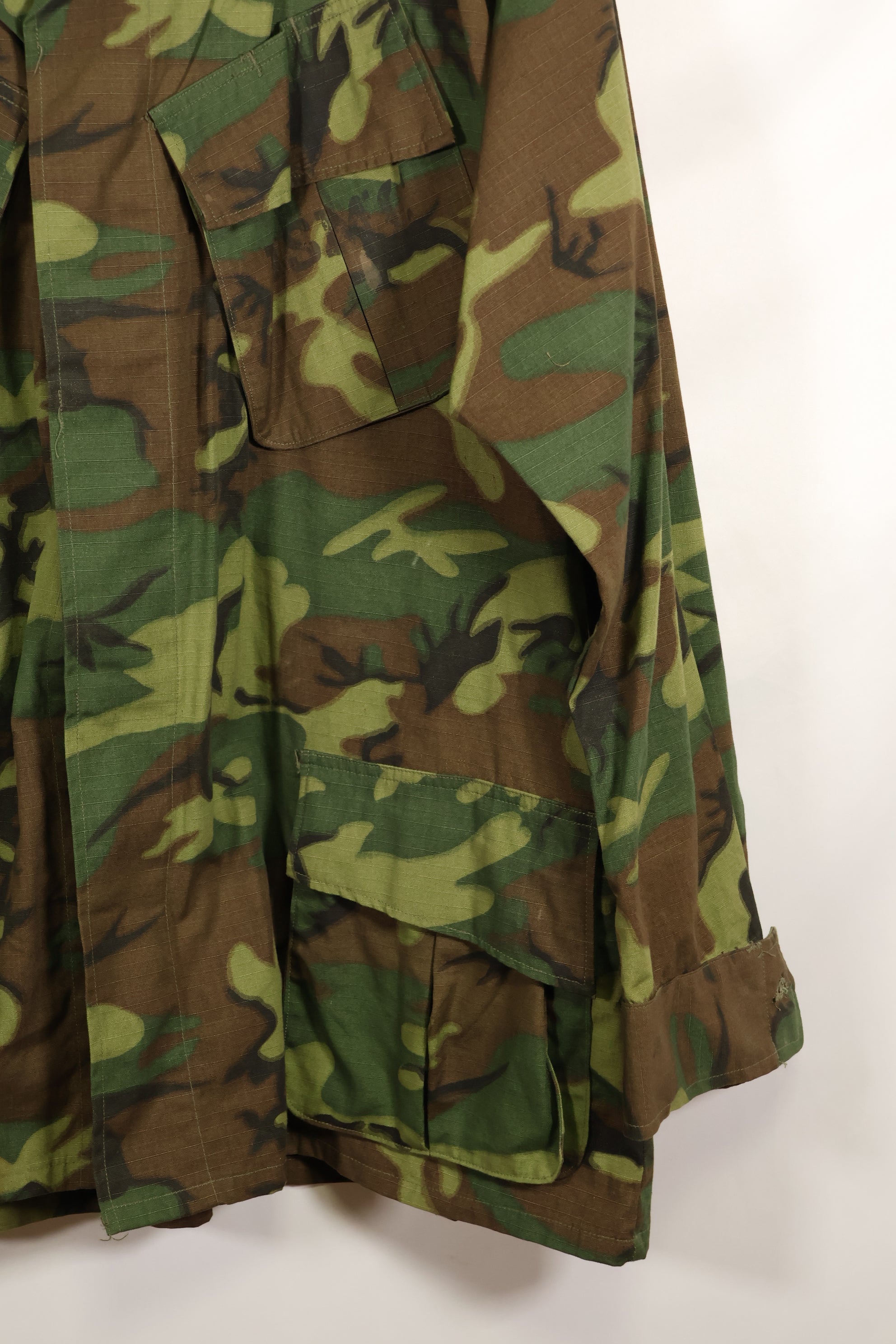 1970 Contract Deadstock X-L-R ERDL Green Leaf Camouflage Jungle Fatigue Jacket