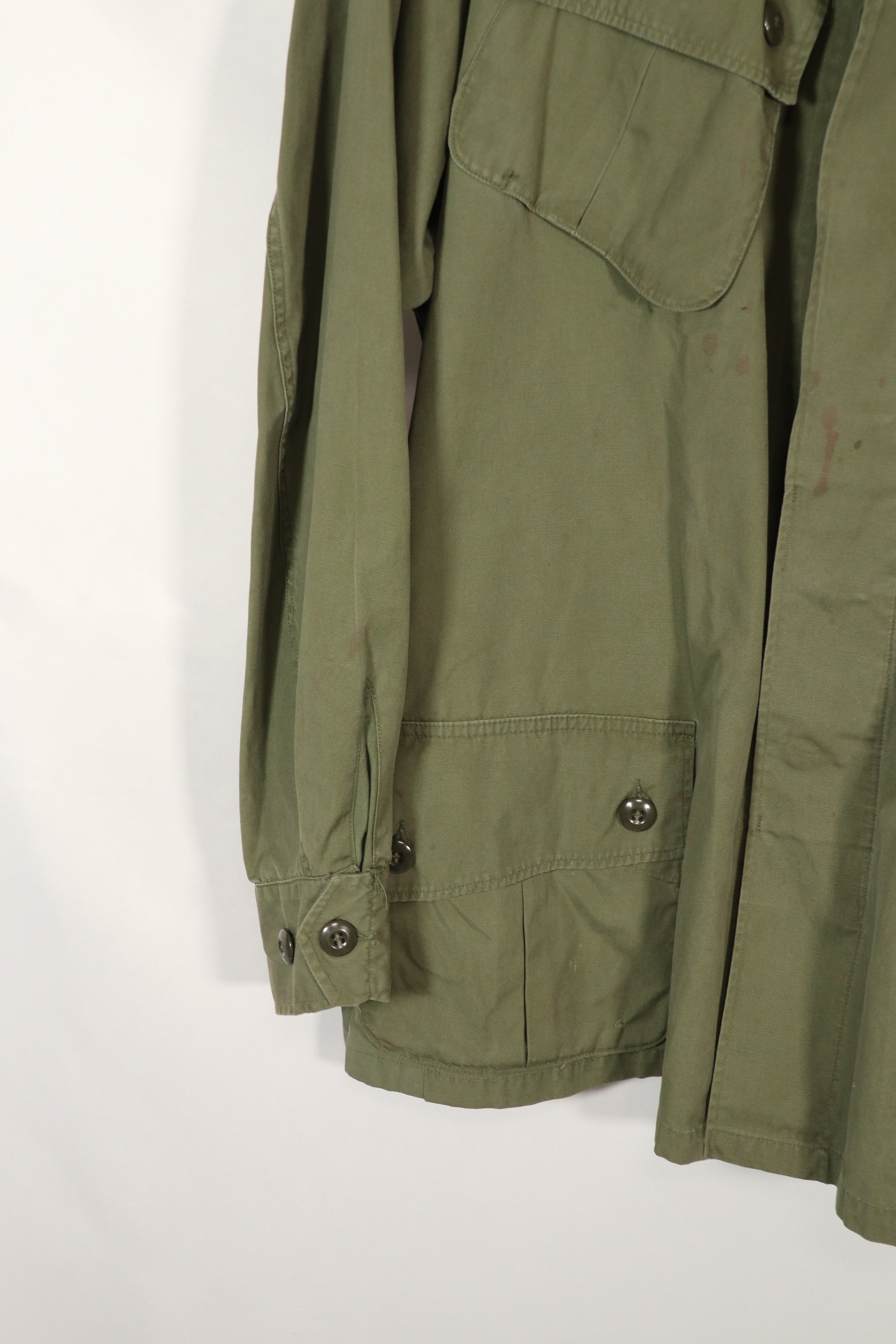 Real 1st Model Jungle Fatigue Jacket, repaired, Big size, used.