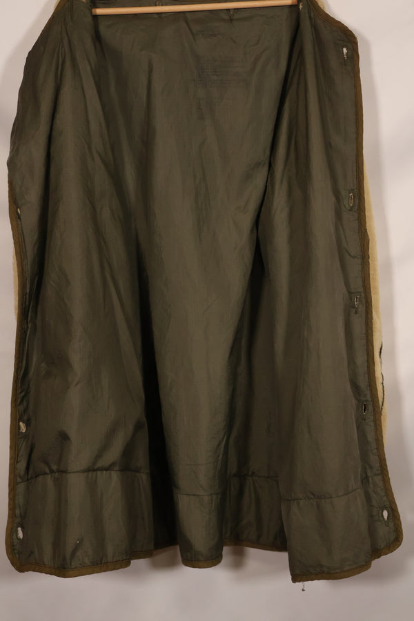 Early 1950s MEDIUM M51 Field Parka with coyote hood, used.