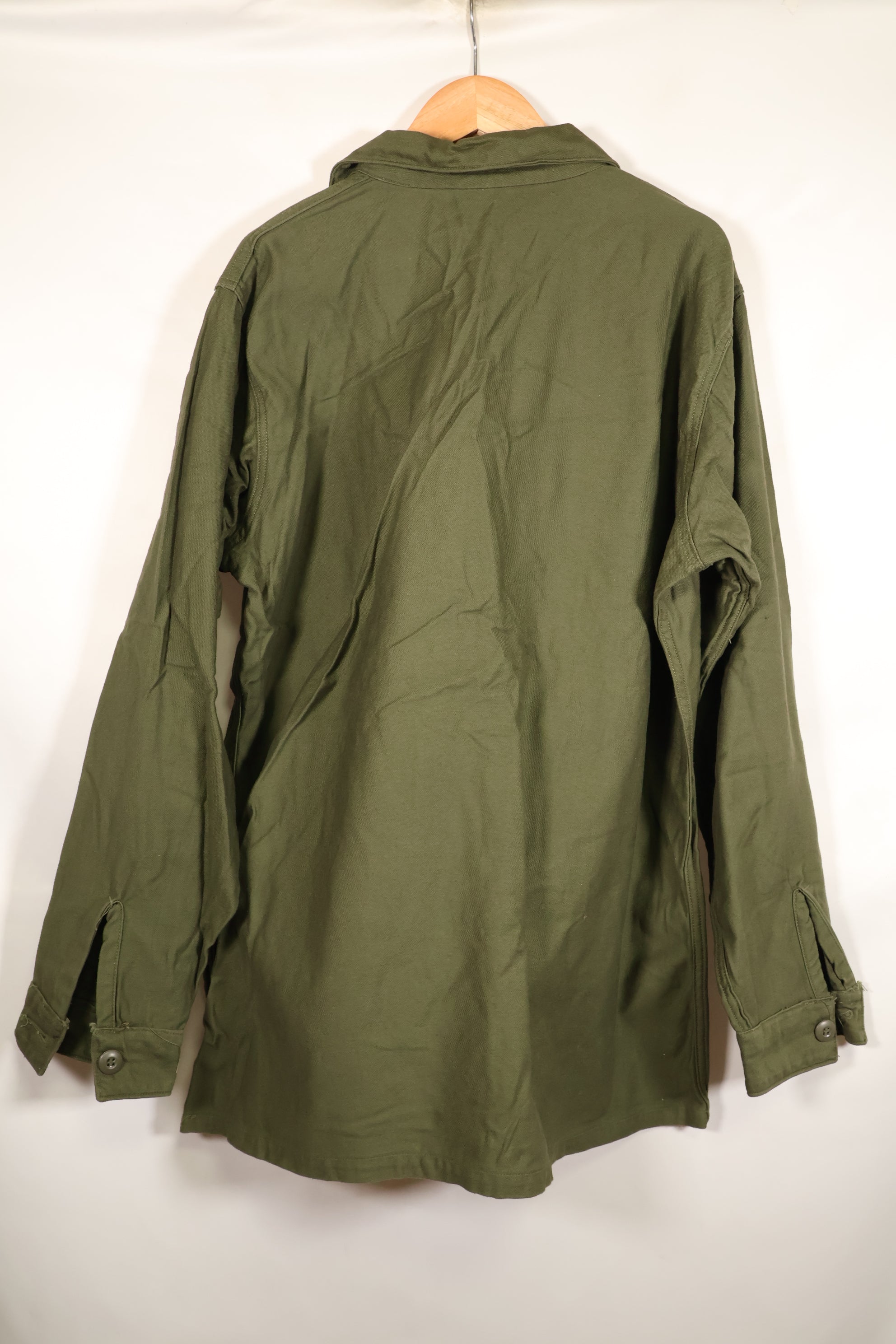 1967年契約　16 1/2 x 36　アメリカ軍　OG-107　ユーティリティシャツ　状態良い　中古品