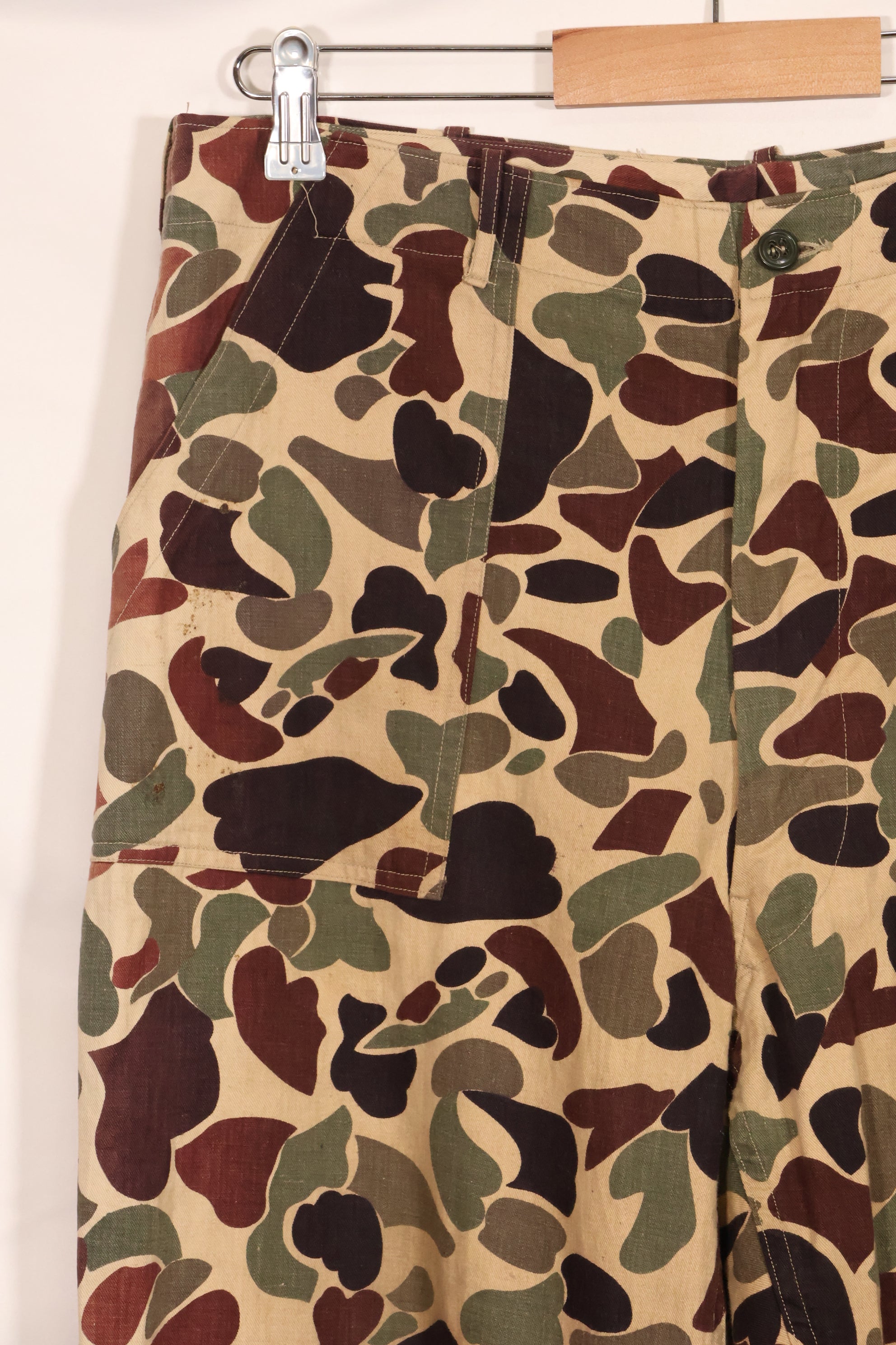 Early to mid 1960s CIDG Beogum camo, utility cut, large size, faded, used.