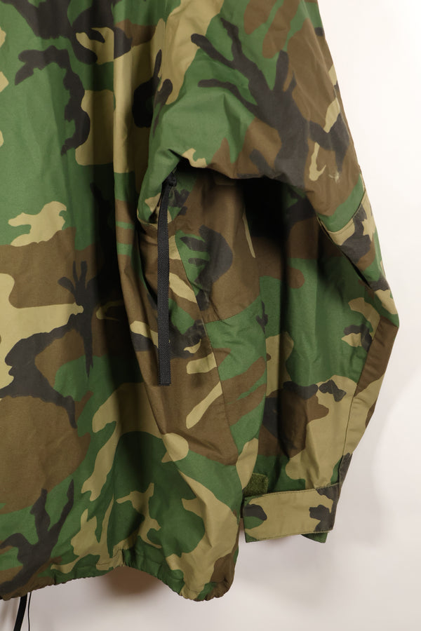 1990 Contract U.S. Army ECWCS 1st Generation Gore-Tex Parka, Woodland Camo, X-Large, Regular Fit, Used