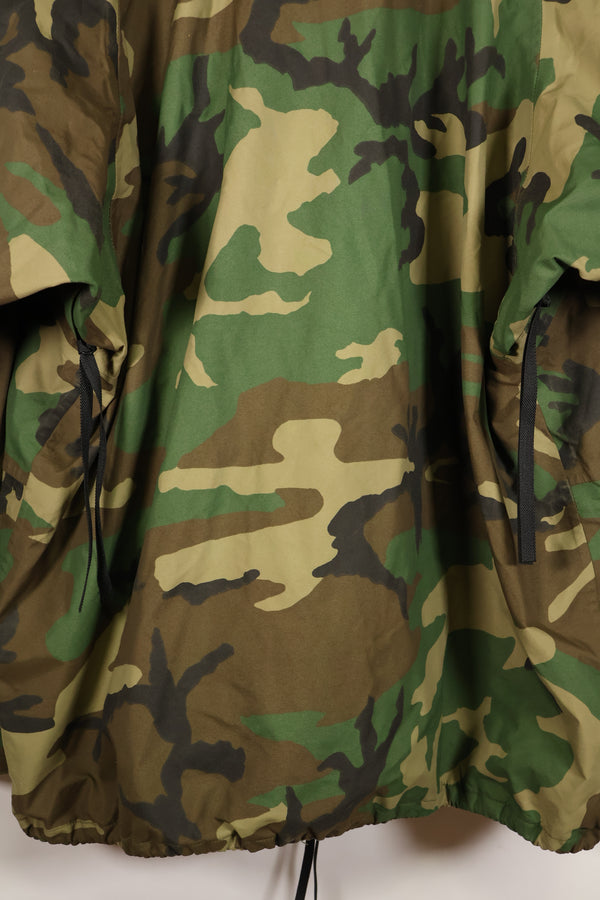1990 Contract U.S. Army ECWCS 1st Generation Gore-Tex Parka, Woodland Camo, X-Large, Regular Fit, Used