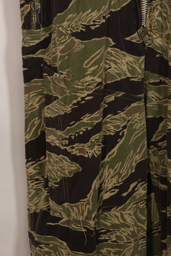 1960s 40L Okinawa Tiger Pattern Tiger Stripe Flight Suit Used