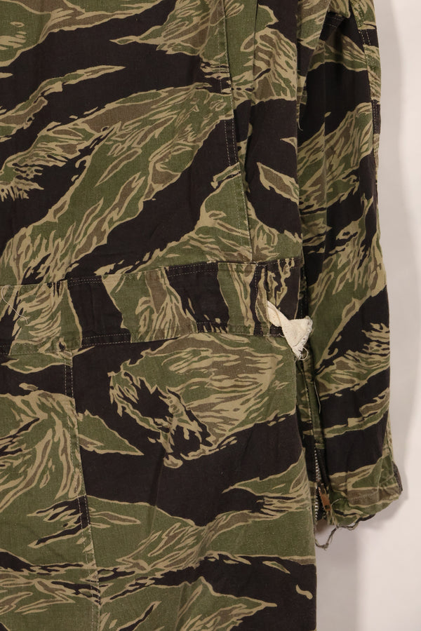 1960s 40L Okinawa Tiger Pattern Tiger Stripe Flight Suit Used