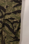 1960s 40L Okinawa Tiger Pattern Tiger Stripe Flight Suit Used