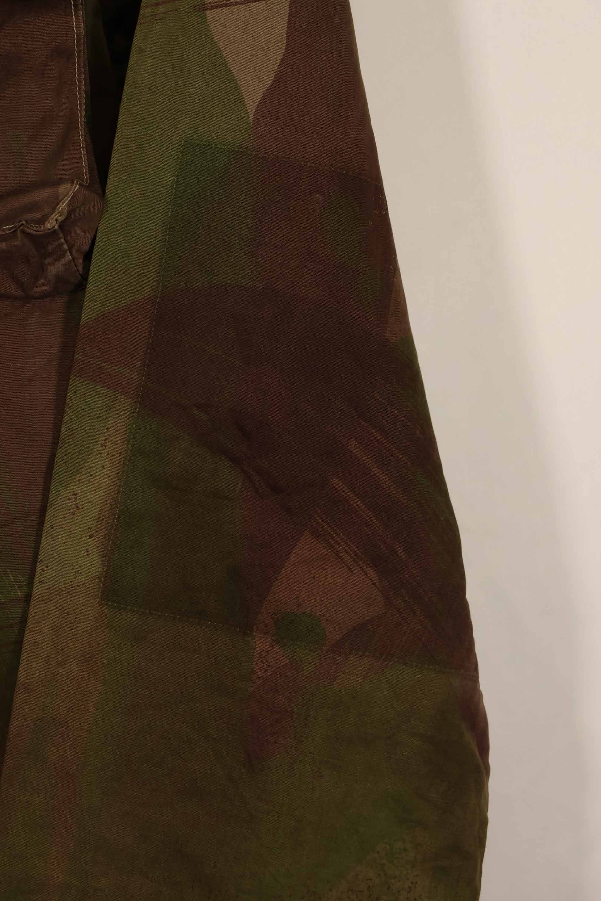 Real 1961 ARVN Windproof camouflage shirt, light fabric, missing buttons, rare.