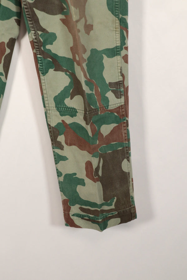 Real Japan Ground Self-Defense Force 1980's Kumazasa camouflage pants, used, scratches.