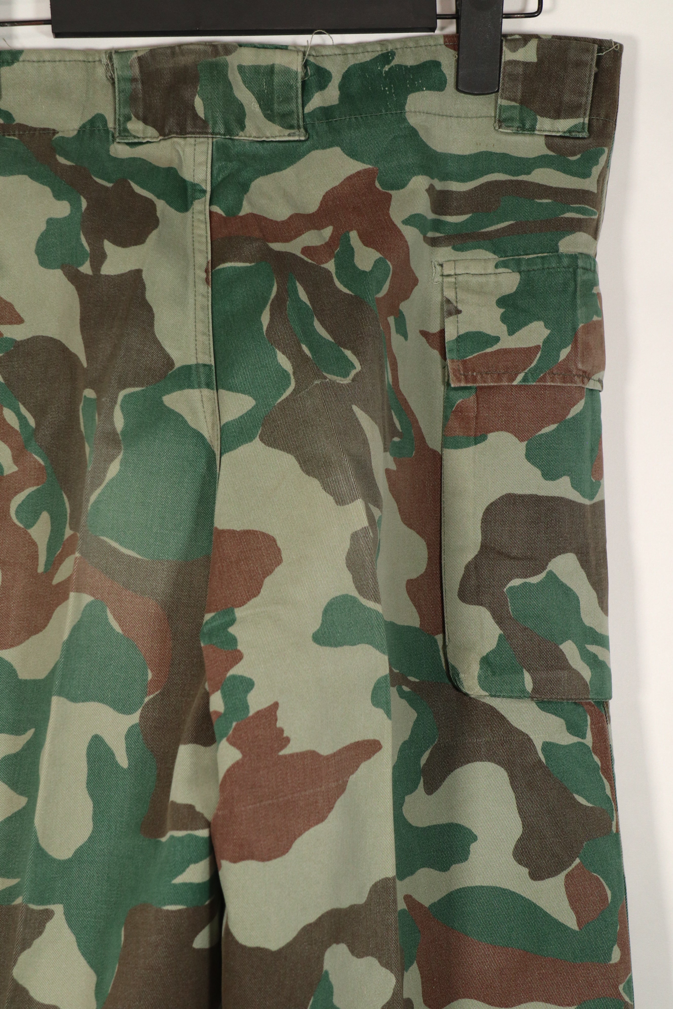 Real Japan Ground Self-Defense Force 1980's Kumazasa camouflage pants, used, scratches.