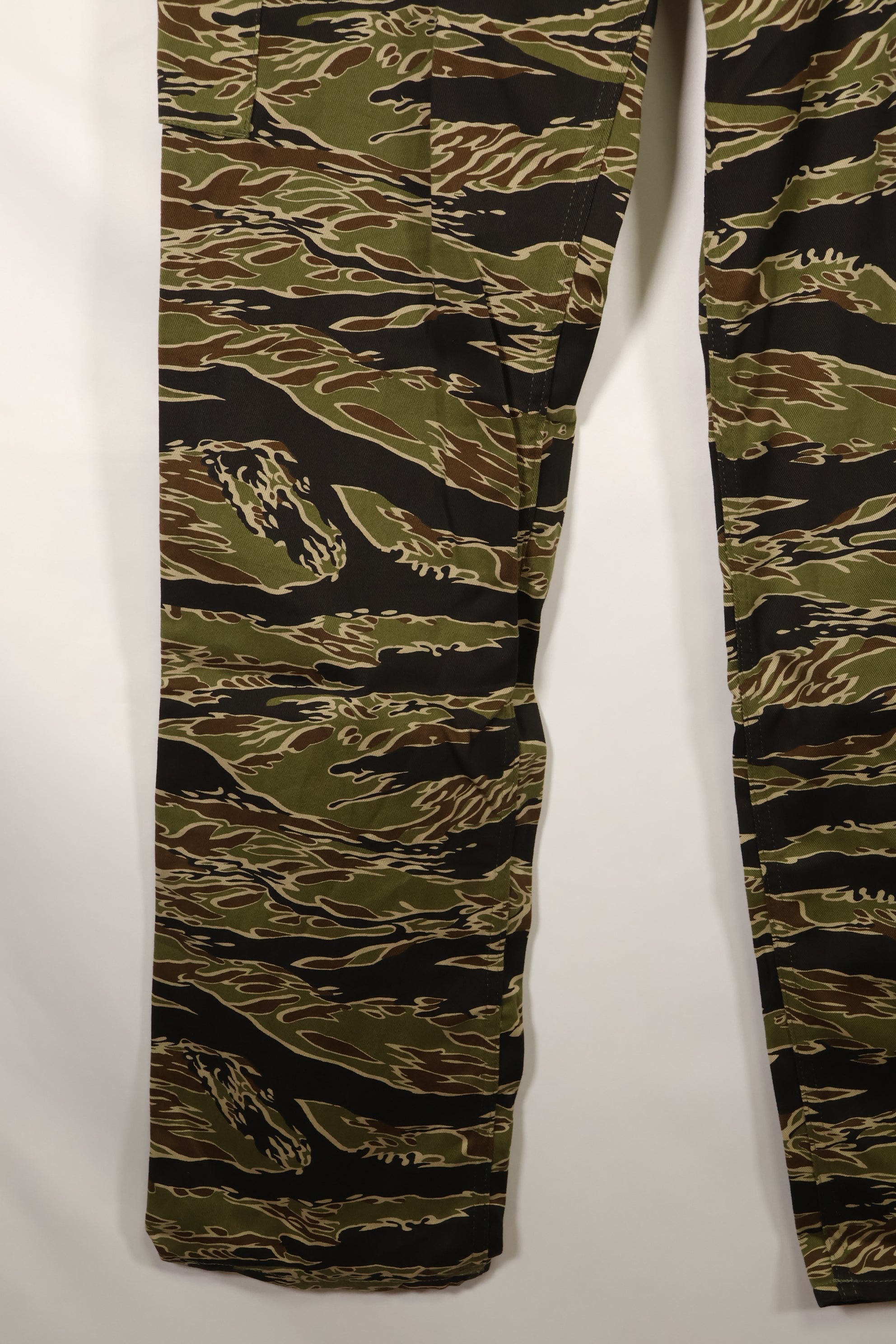 2024 US-XL MILITARIA 1911 Early Gold Tiger US Cut Pants Sample Used