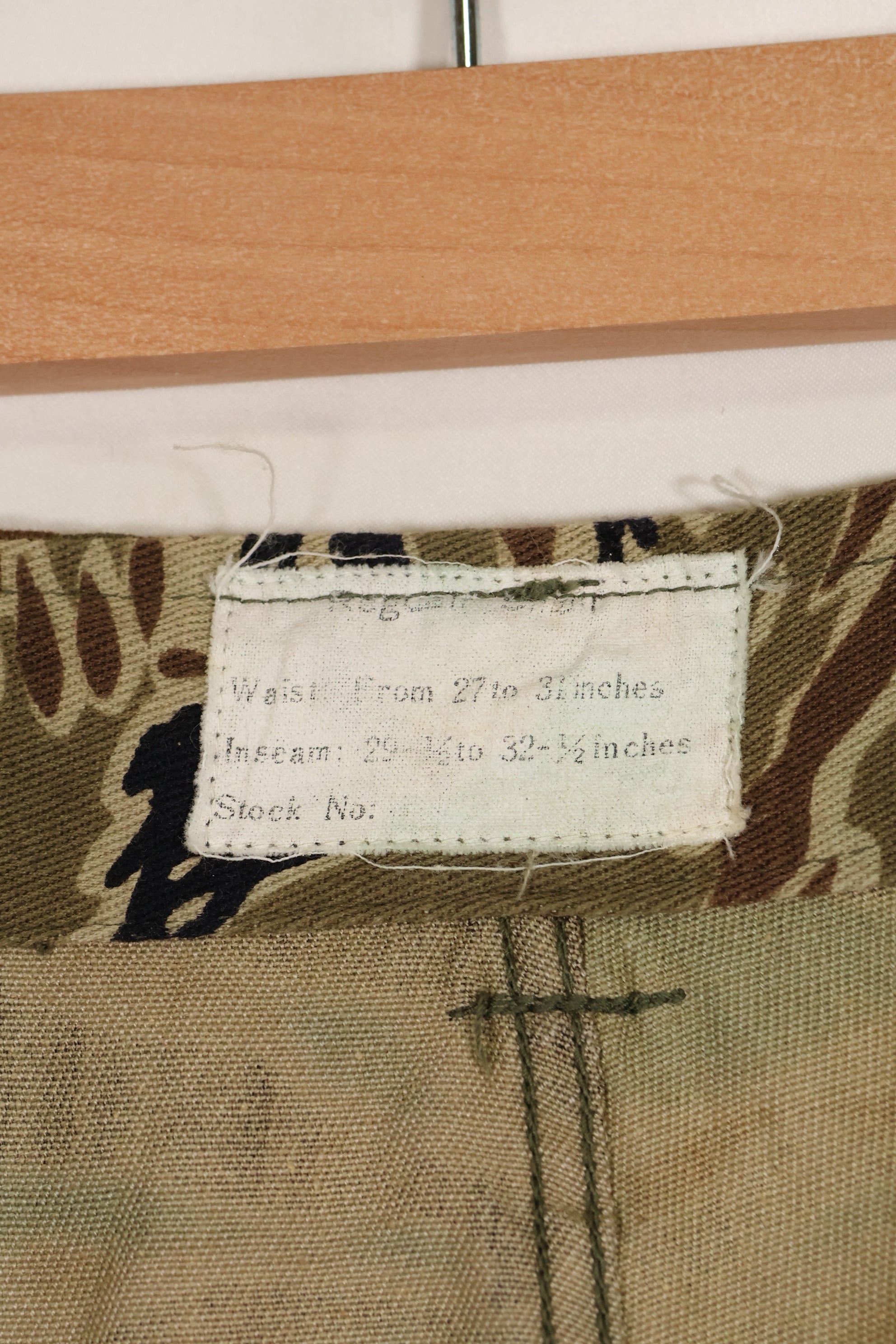 Mid-1960s early gold tiger stripe pants, size S-R, US cut, good condition, used.