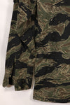 1960s US-M Silver Tiger Tiger Stripe shirt, little worn, good condition, used.