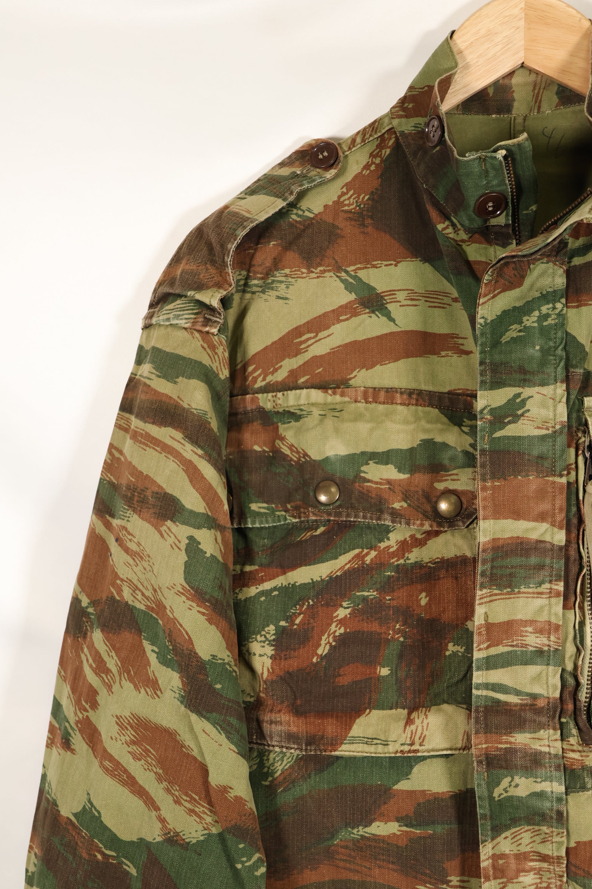 1950s French Army Airborne TAP 47/56 Pattern Lizard Camouflage Jacket, used.