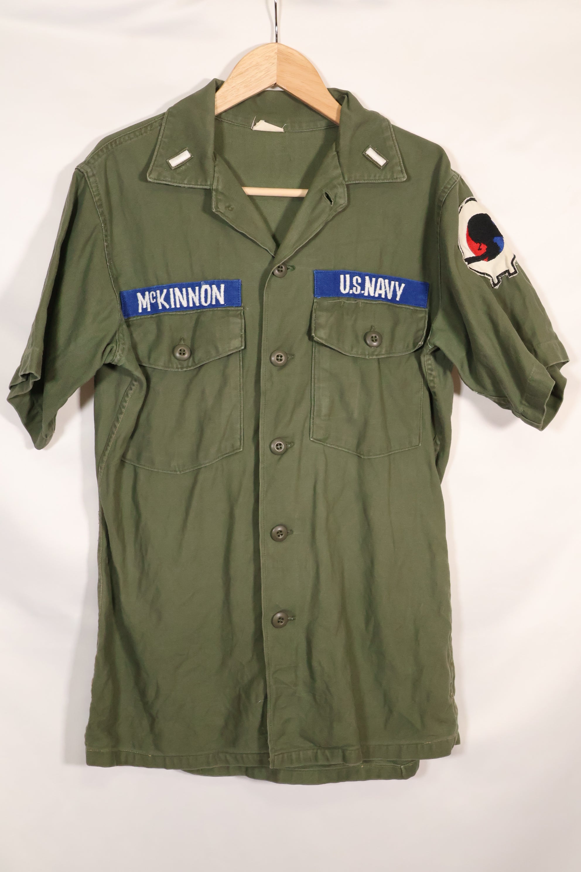 1967 Contract Snoopy Patch US Navy USN OG-107 Utility Shirt Used A