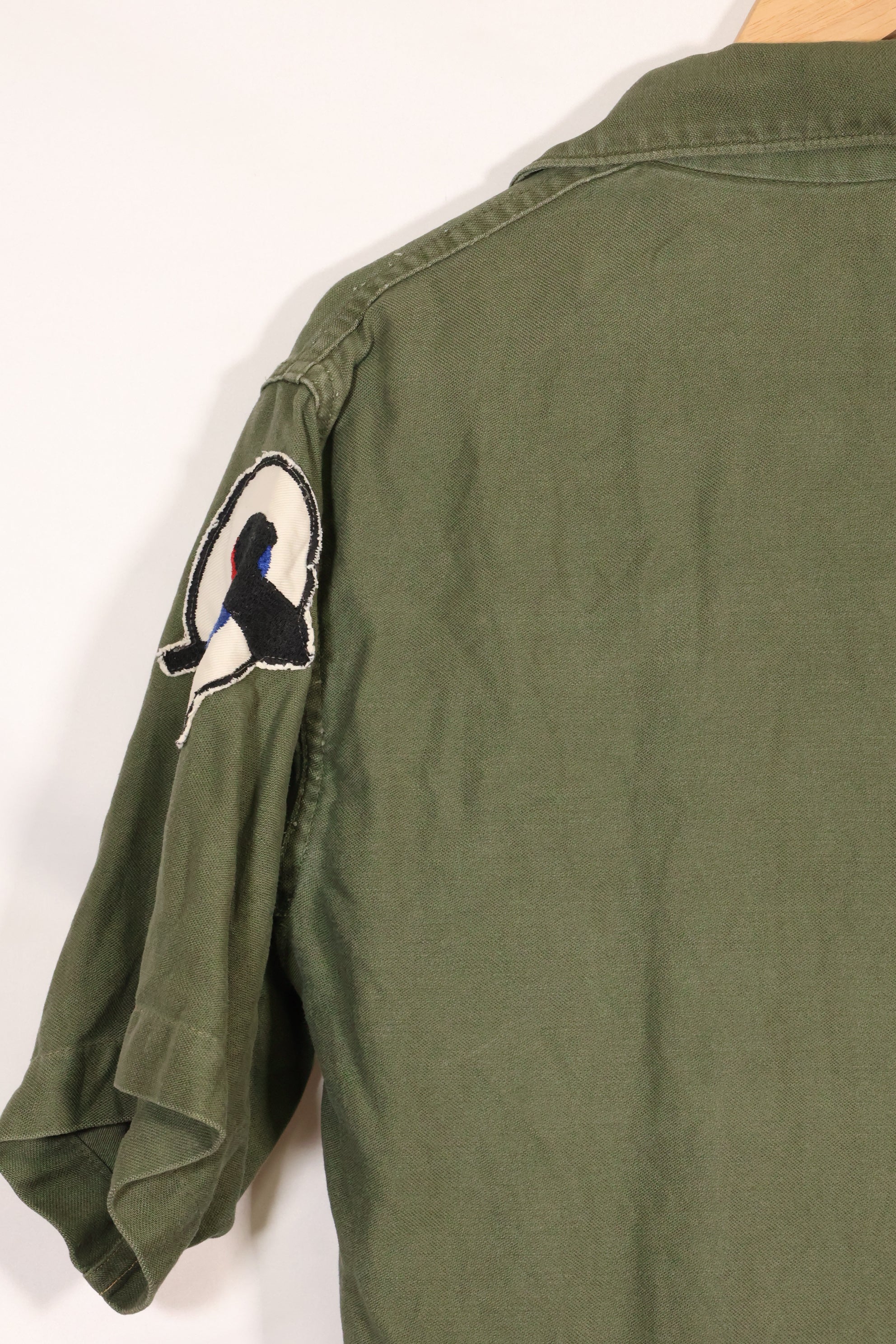 1967 Contract Snoopy Patch US Navy USN OG-107 Utility Shirt Used A