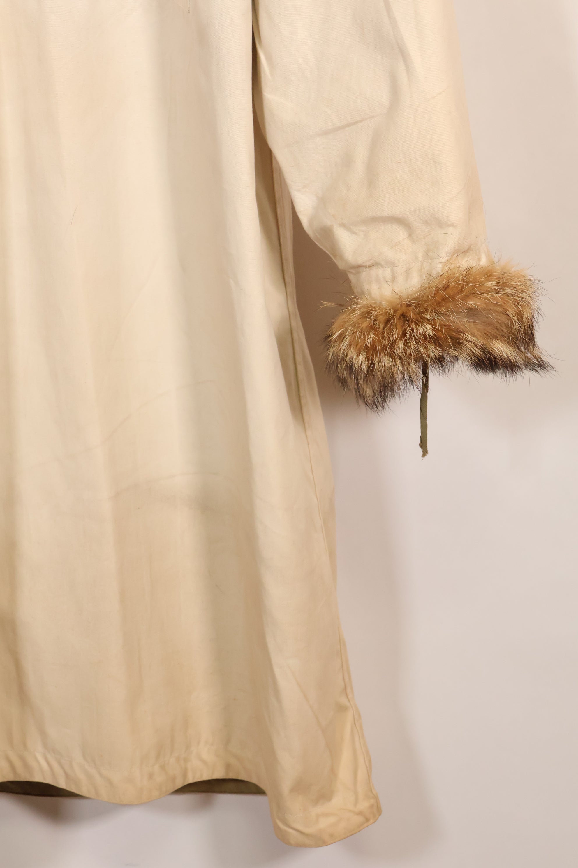1940's Deadstock U.S. Army M1942 Snow Parka with original size tag, never used.