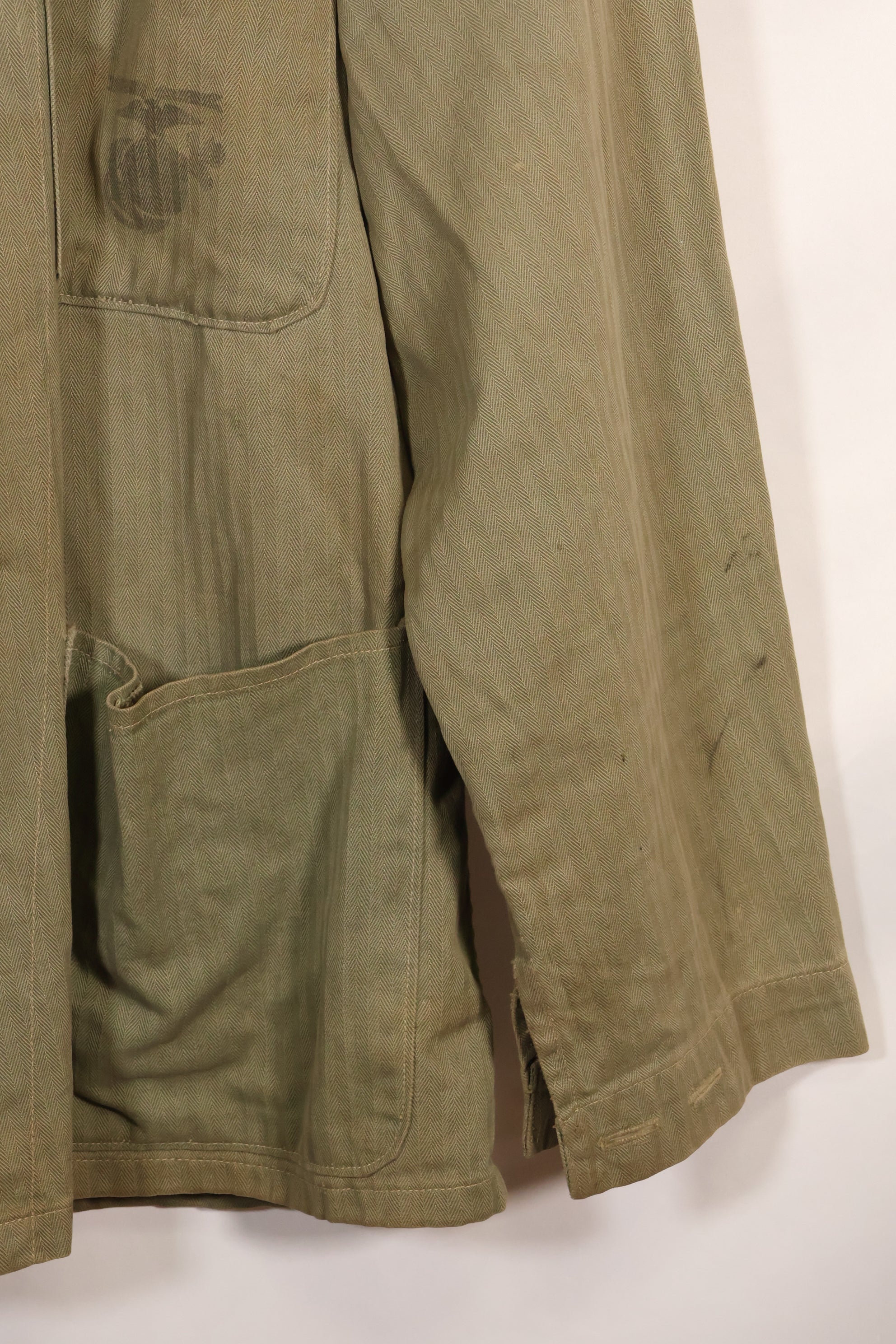1940's U.S. Marine Corps USMC P-47 HBT Utility Jacket Used