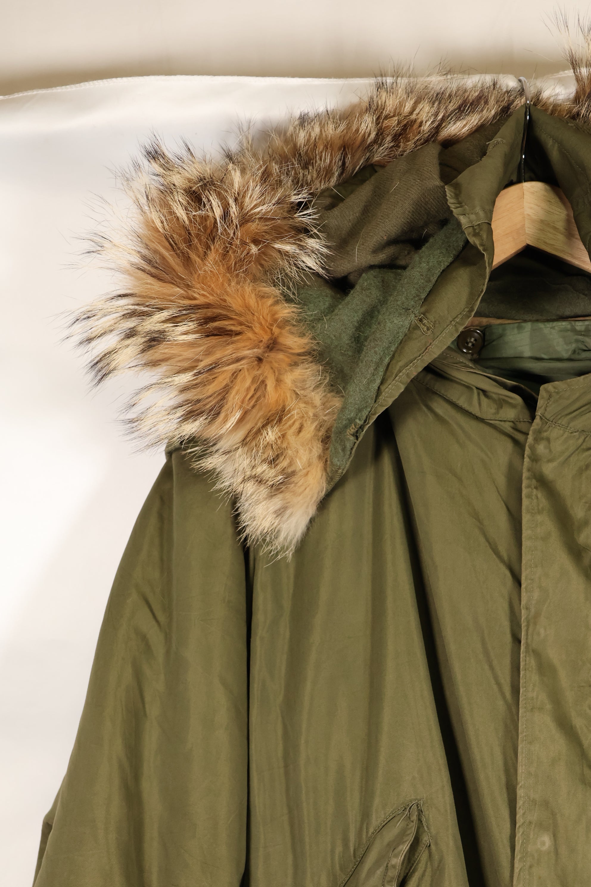 Early 1950s M51 Field Parka with fishtail wool pile liner, used.