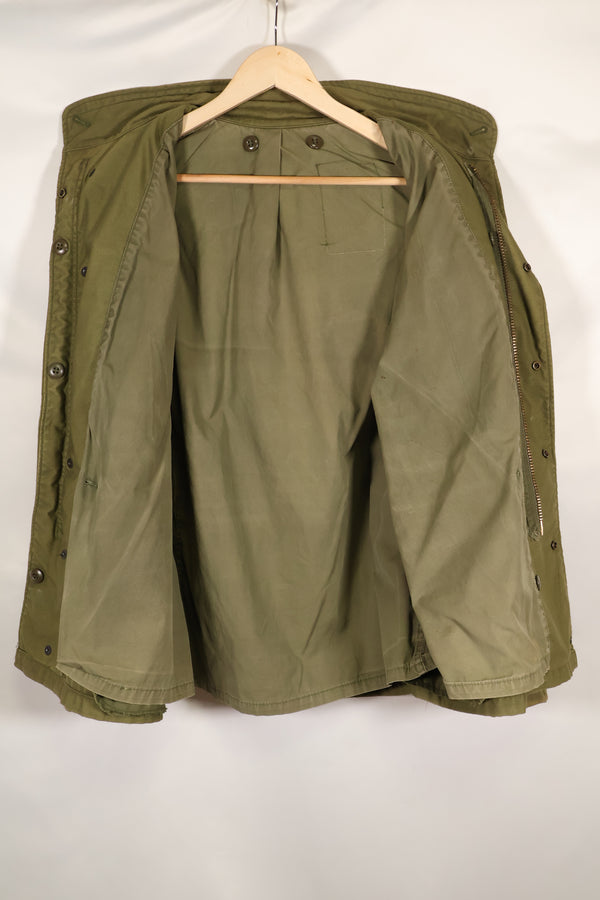 Early 1970's Estimated MEDIUM size 3rd Model M65 Field Jacket, size tag missing, used.