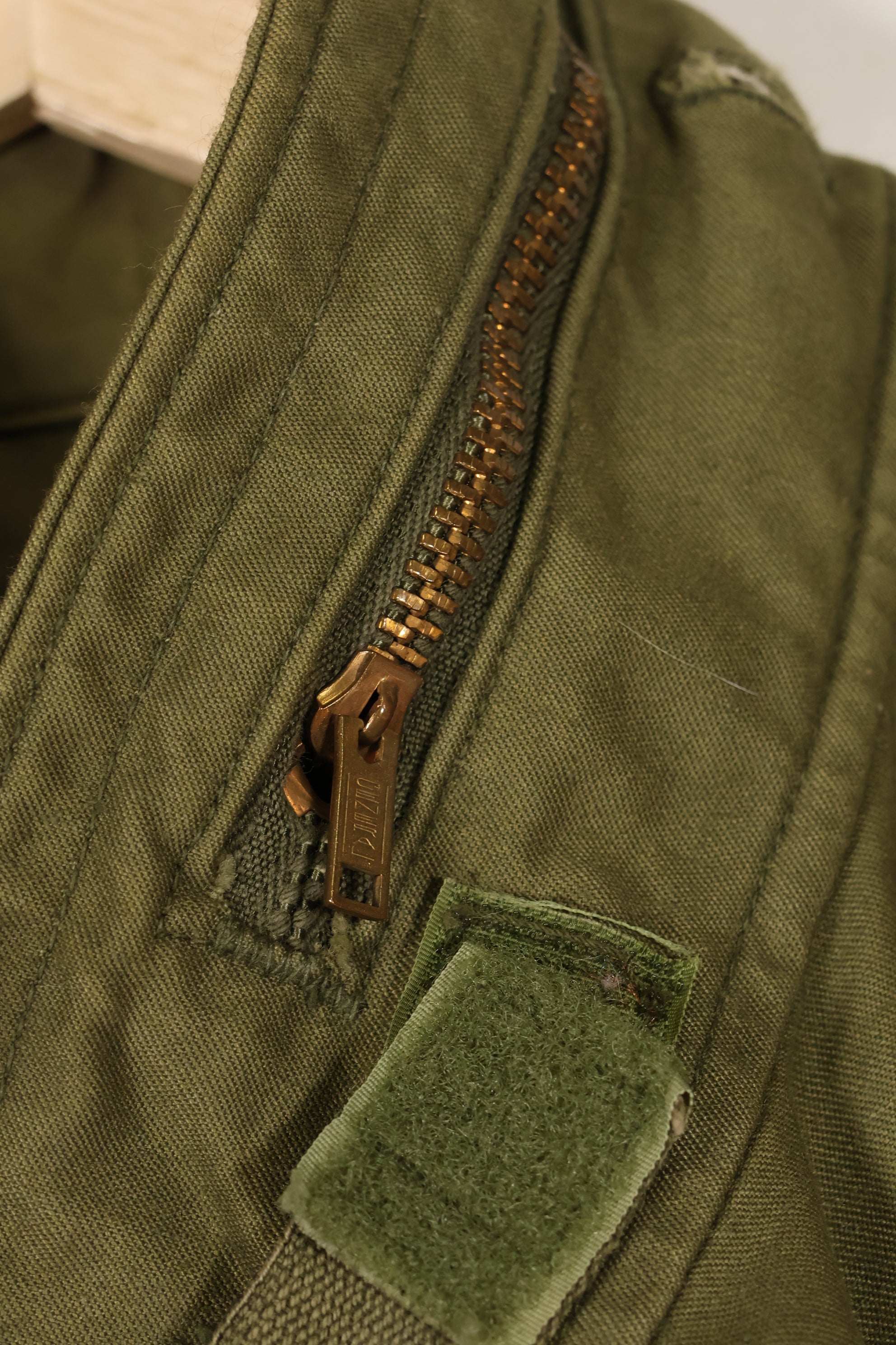 Early 1970's Estimated MEDIUM size 3rd Model M65 Field Jacket, size tag missing, used.