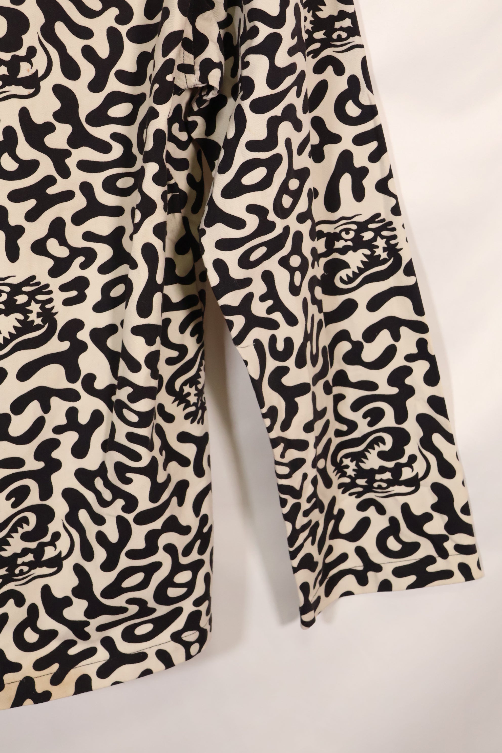 1980's Korean student camouflage clothing Hangul camouflage shirt, almost unused B