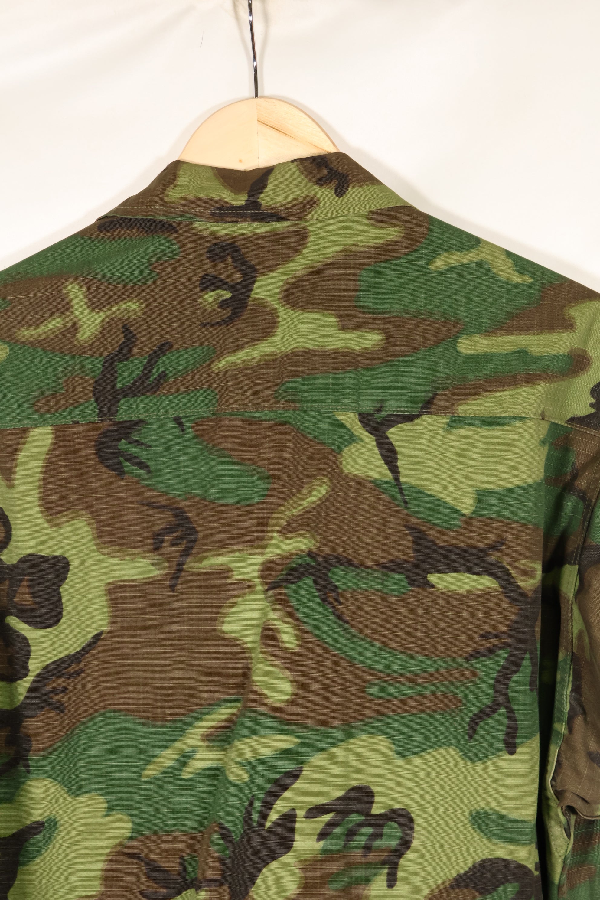 1969 Contract M-R Ripstop ERDL Camouflage Jungle Fatigue Jacket in good used condition