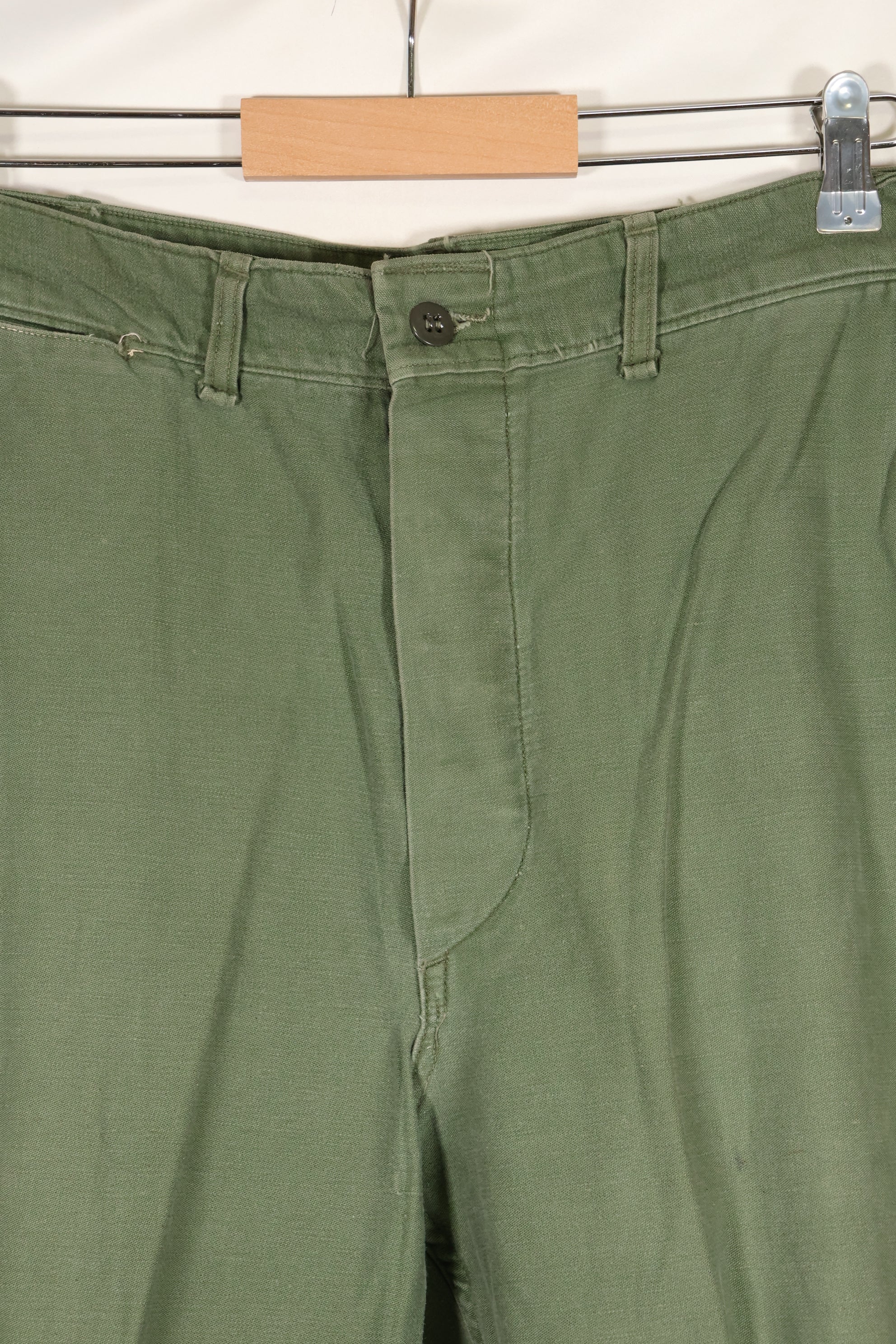 1960's lot, estimated 34 degrees USMC P-56 utility pants, used.