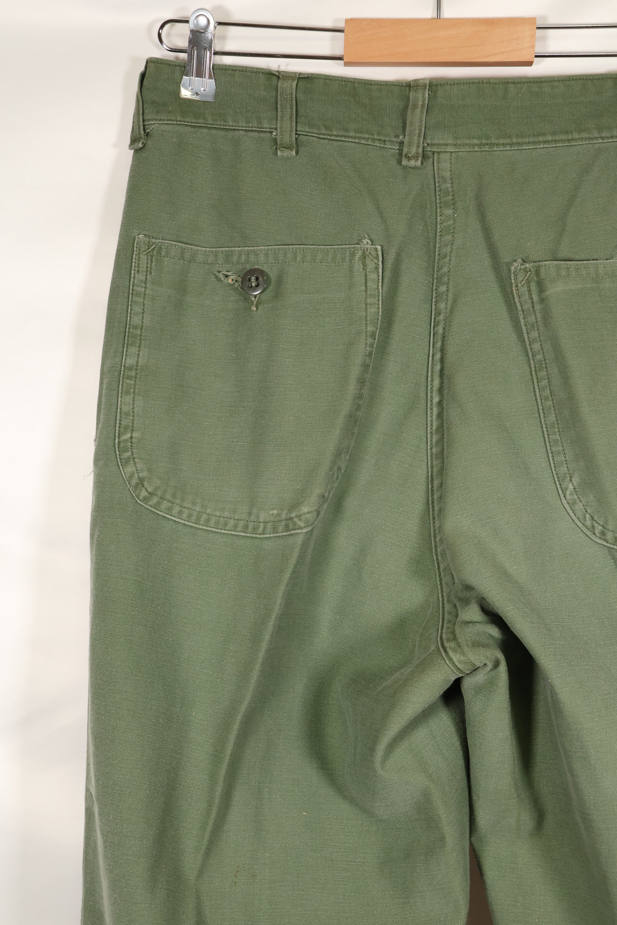 1960's lot, estimated 34 degrees USMC P-56 utility pants, used.