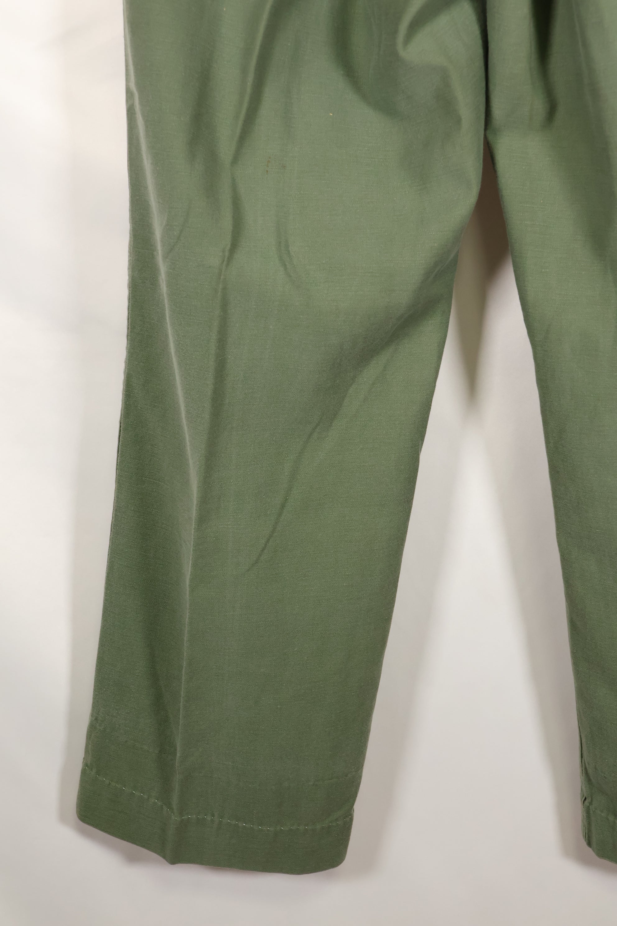 1960's lot, estimated 34 degrees USMC P-56 utility pants, used.