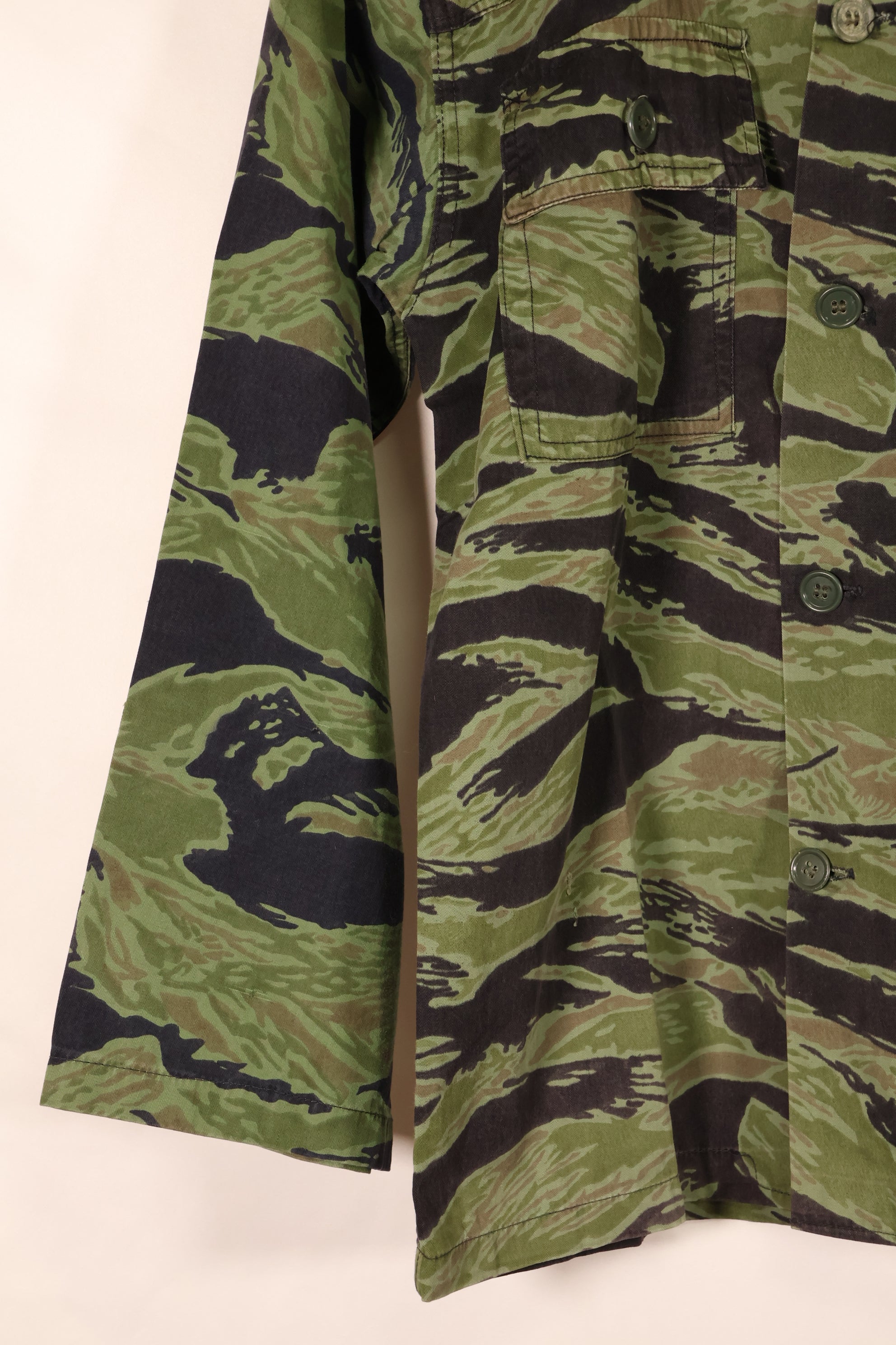 Late 1960s, South Vietnamese Marine Corps (VNMC), 4th Pattern, Sea Wave, Tiger Stripe Shirt, Used