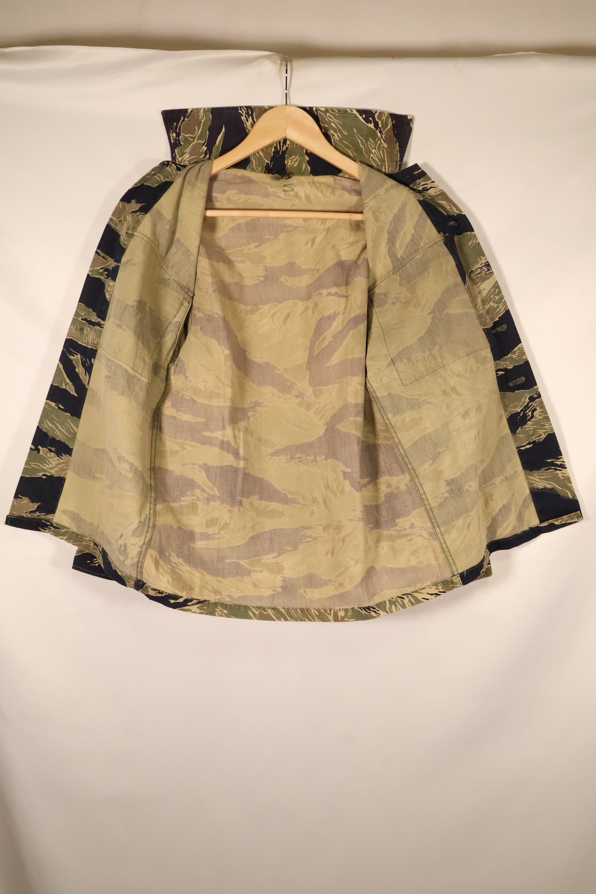 Circa 1965, Made in Japan, US-S, Okinawa Tiger Pattern, Tiger Stripe, US-cut shirt, JWD, Used