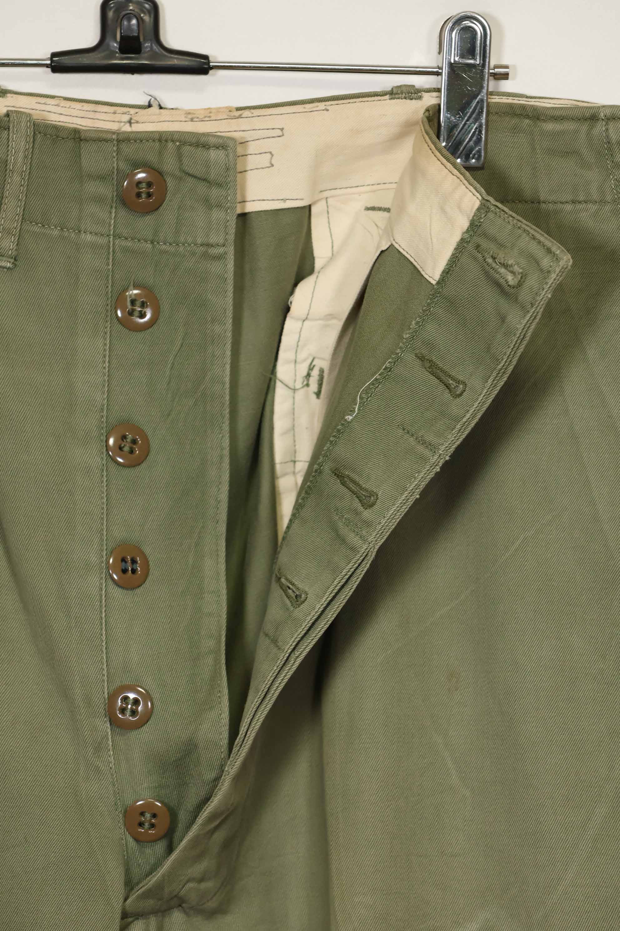 1940s-50s U.S. Army M45 cotton field pants with modified cargo pockets, airborne use, used, A