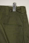 1940s-50s US Army M45 cotton field pants with modified cargo pockets, airborne use, used, B