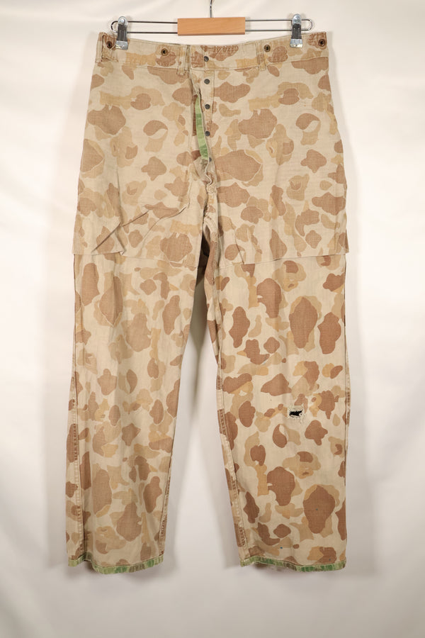 1940's P-44 frogskin camouflage pants USMC, faded, scratched, used.