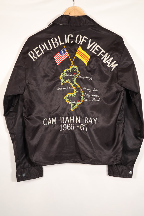 Real Vietnam War Tour Jacket CAM RAHN BAY 1966-67 with damaged zipper