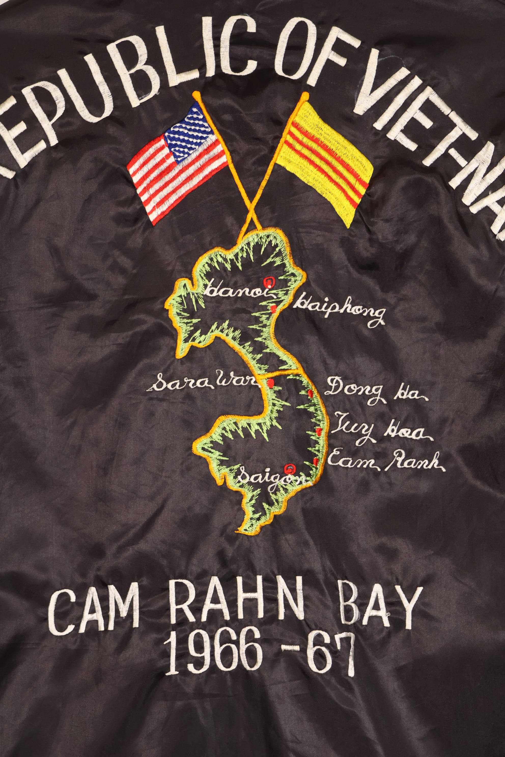 Real Vietnam War Tour Jacket CAM RAHN BAY 1966-67 with damaged zipper