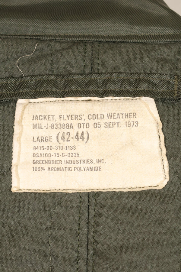 1975 Contract LARGE US Navy CWU-45P Flight Jacket with Intermediates Pockets Used