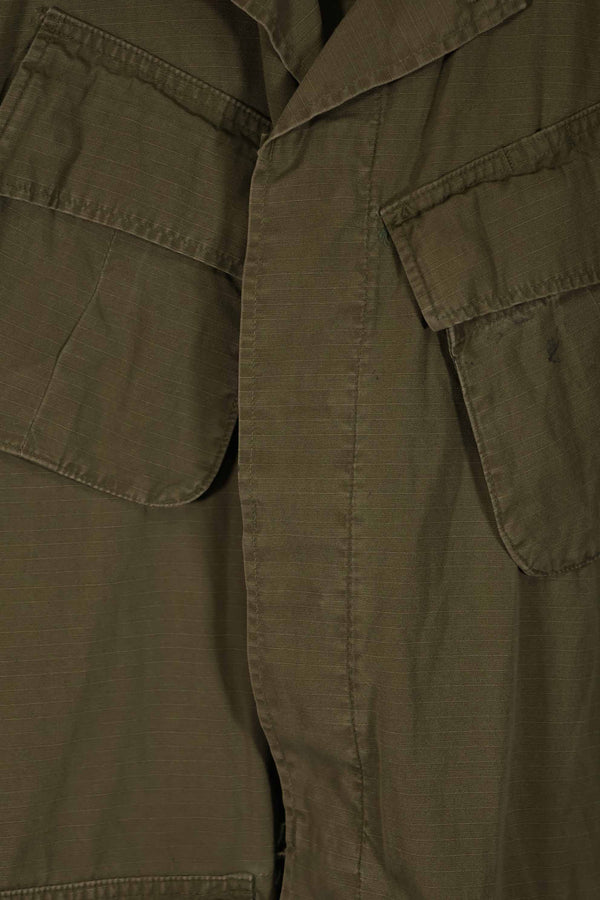 Real 1970 4th Model Jungle Fatigue Jacket M-R Sleeve stains, used.