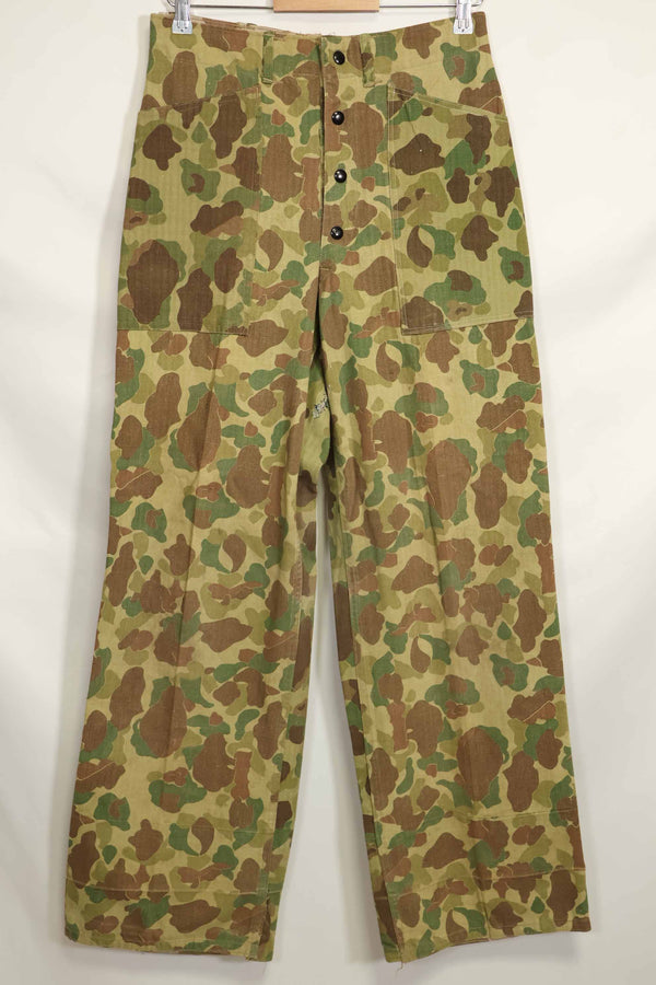 1940s U.S. Marine Corps P-42 frogskin camouflage pants, good condition, used.