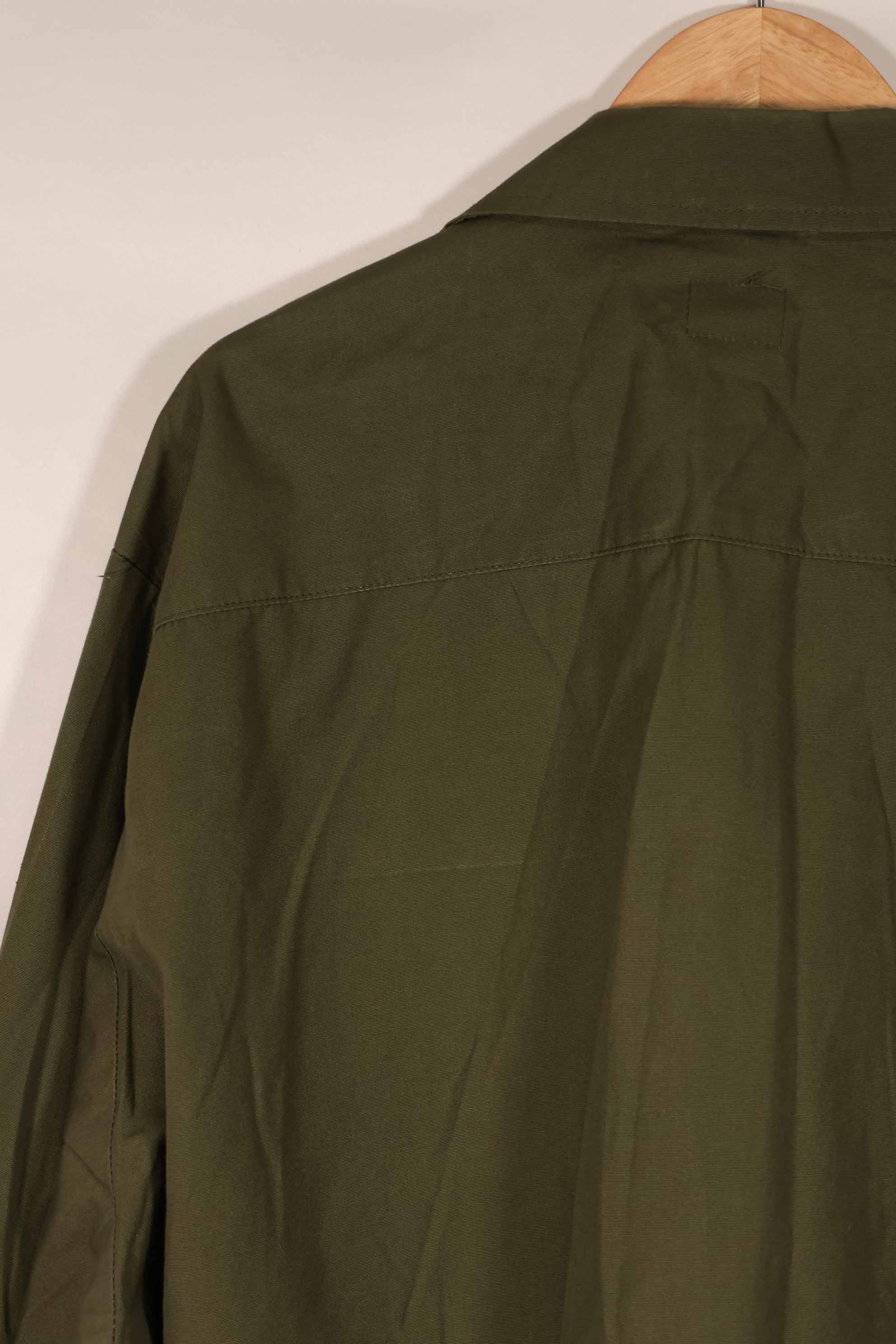 Real 1966-1967 3rd Model Jungle Fatigue Jacket L-R, almost unused.