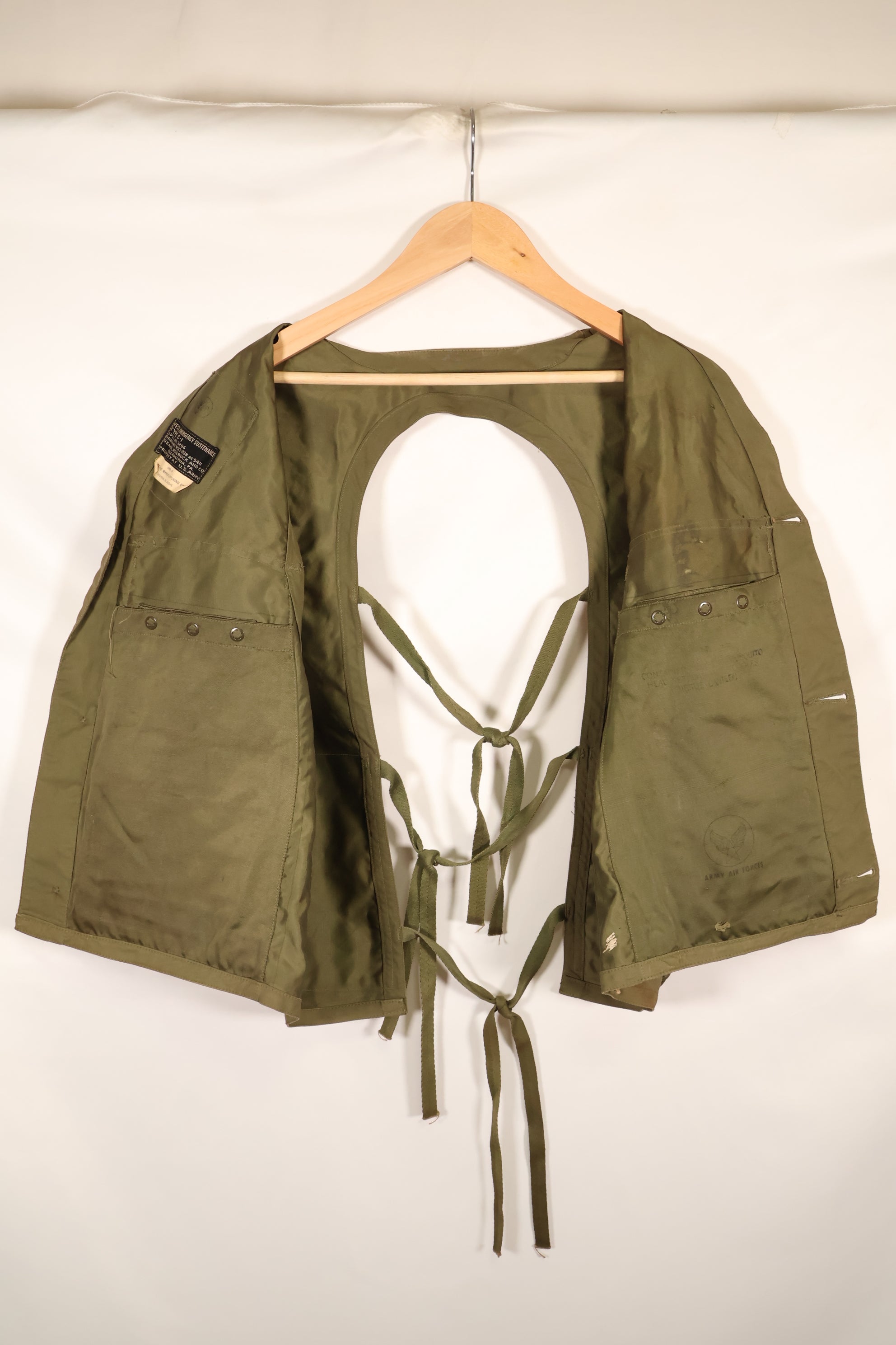 1940's U.S. Army Air Corps USAAF C-1 Survival Vest, beautiful, used.