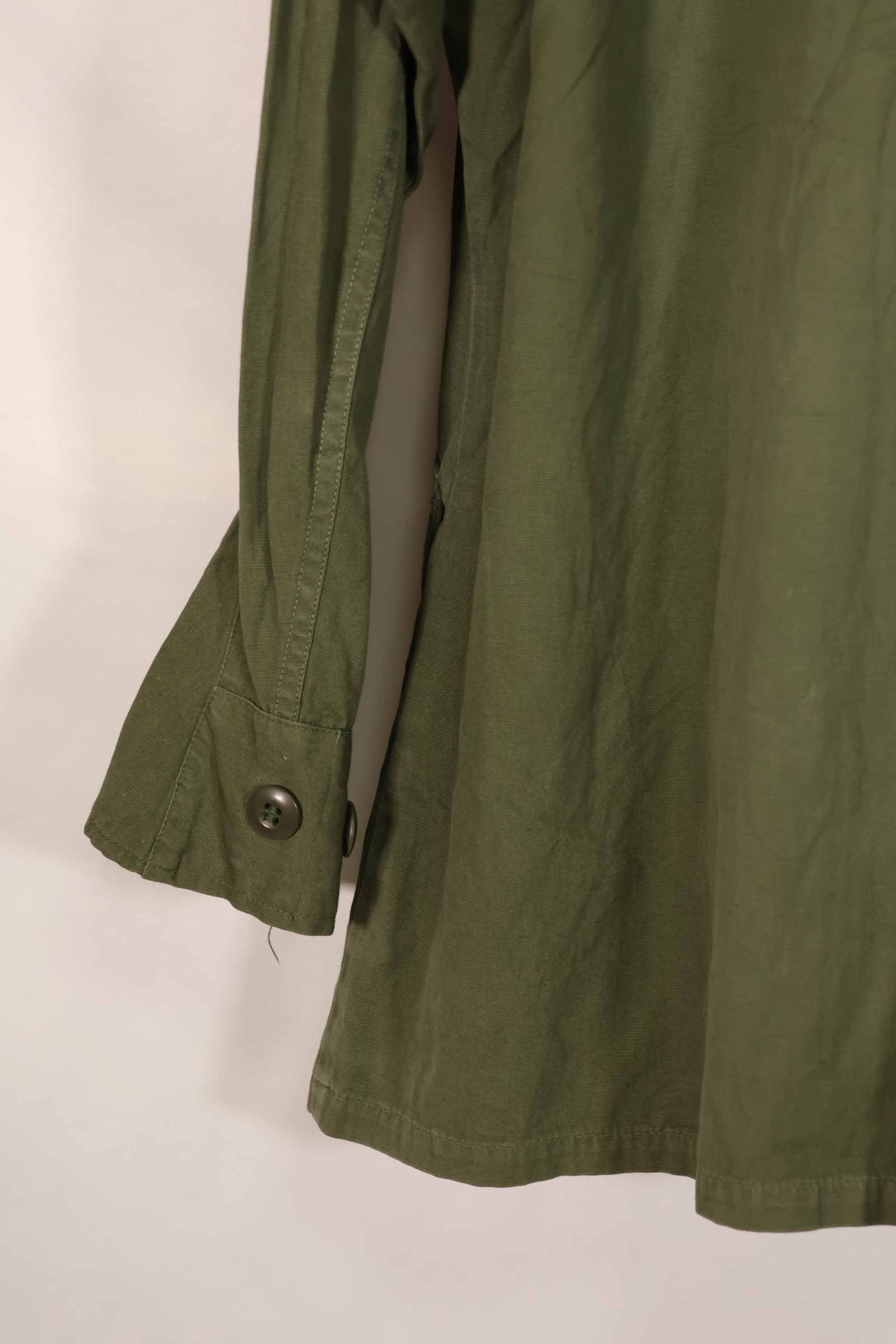 Real 3rd Model Jungle Fatigue Jacket M-S, manufactured circa 1966-67, used.