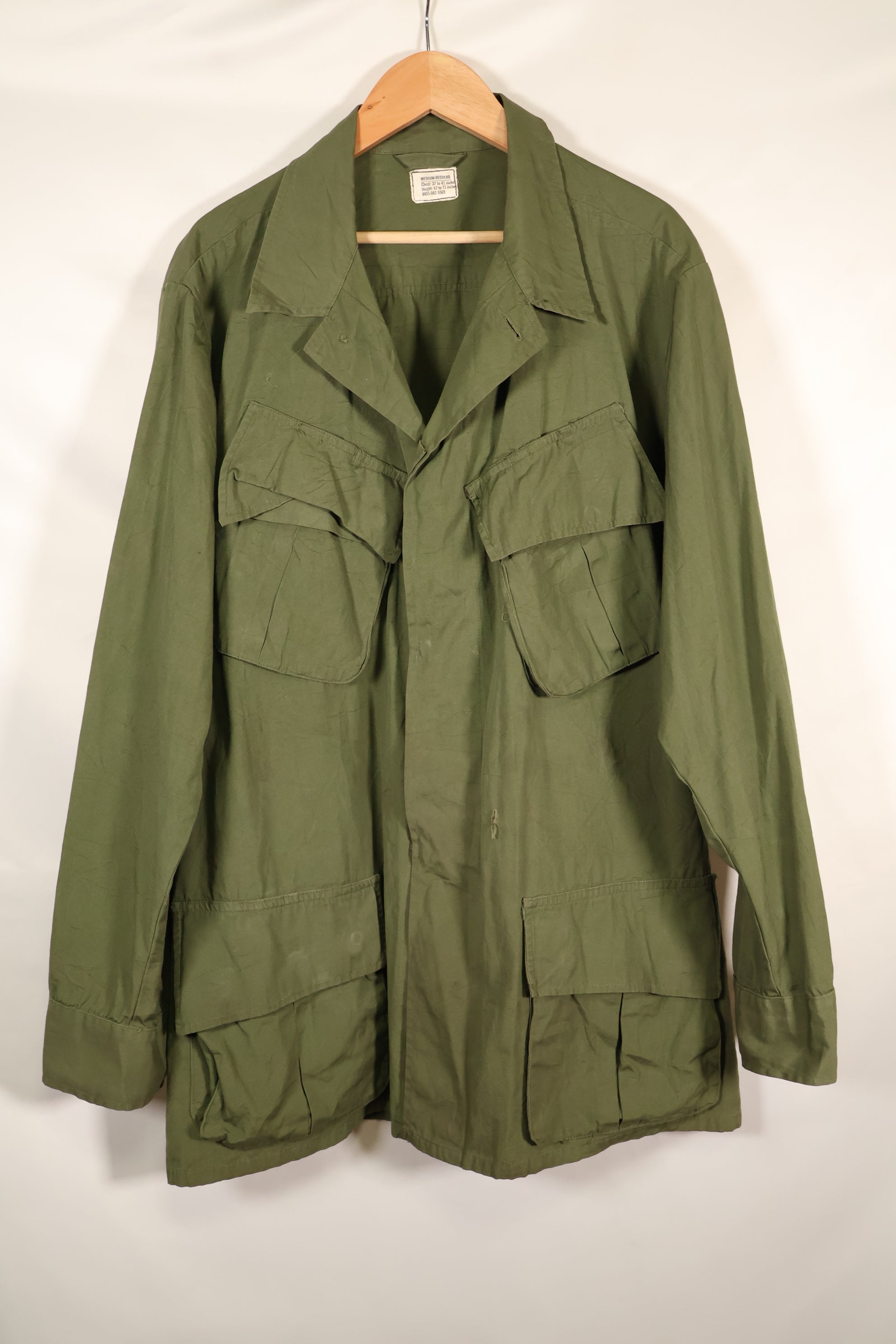 1966-67 Contract M-R Non Rip 3rd Model Jungle Fatigue Jacket in good condition.