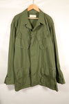 Circa 1966-67 L-R 2nd Model 3rd Model eclectic jungle fatigues jacket, used, good condition.
