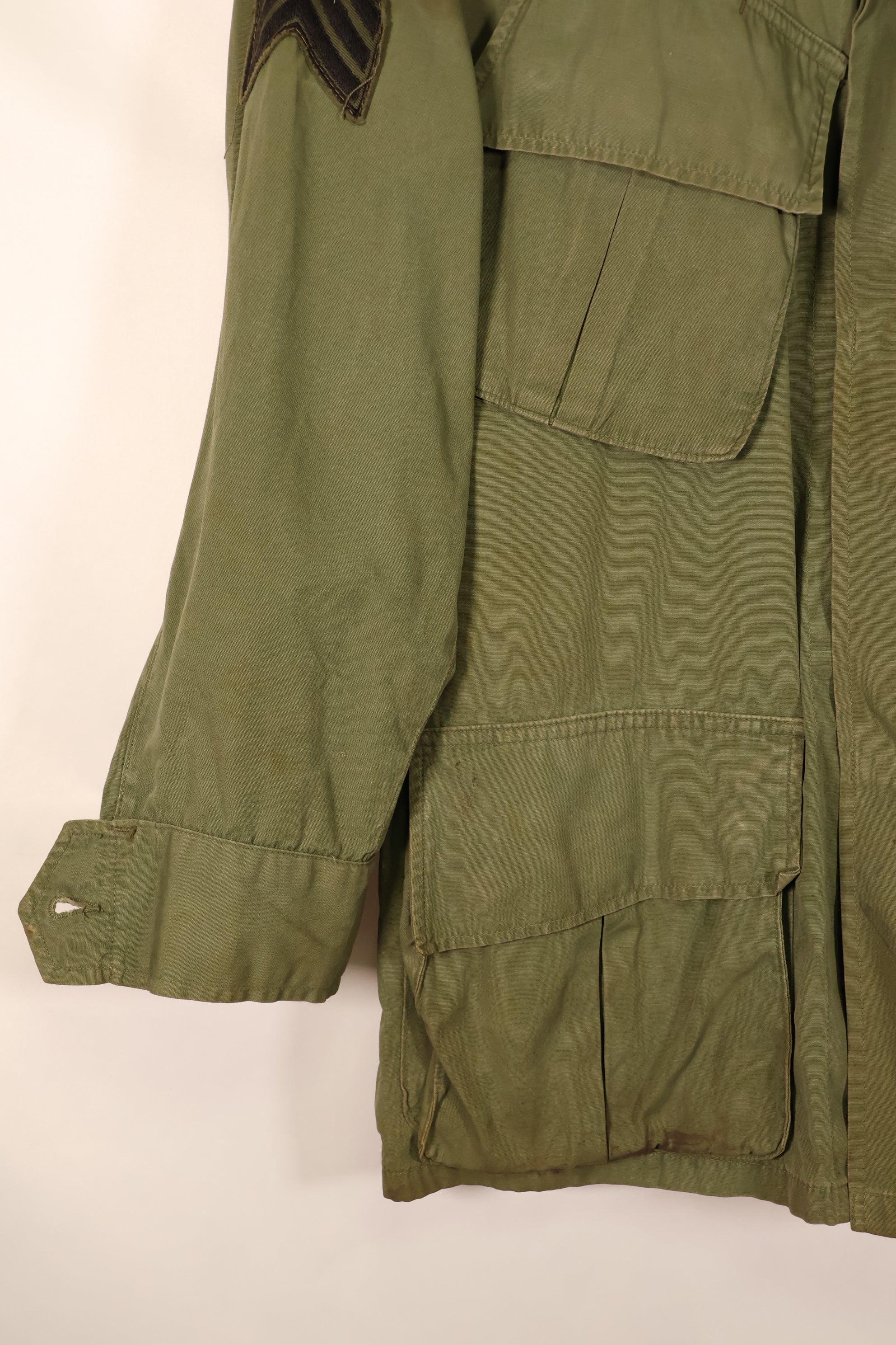 1967 Contract, S-S, 3rd Model Jungle Fatigue Jacket, 25th Infantry Division Patch, Used