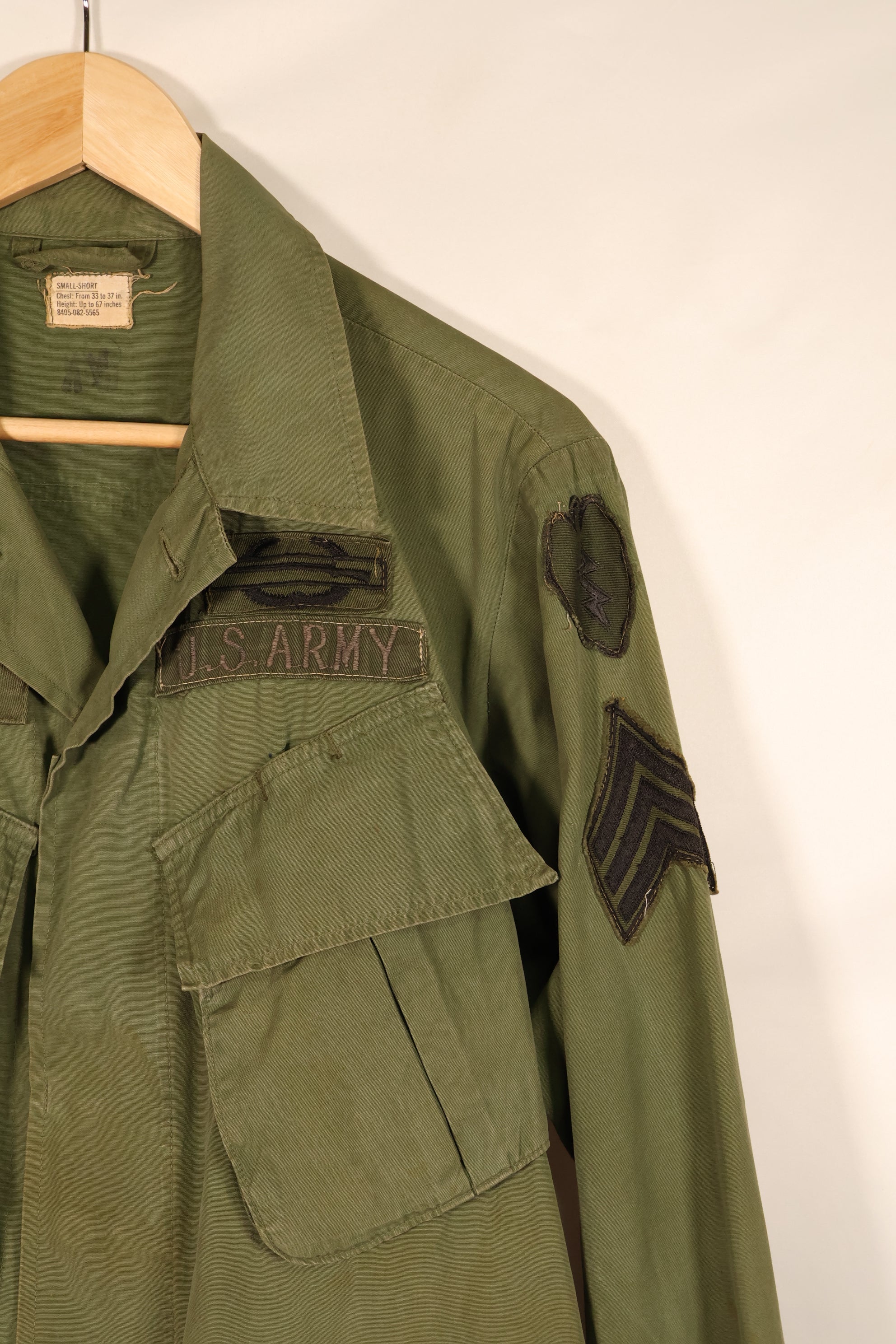 1967 Contract, S-S, 3rd Model Jungle Fatigue Jacket, 25th Infantry Division Patch, Used