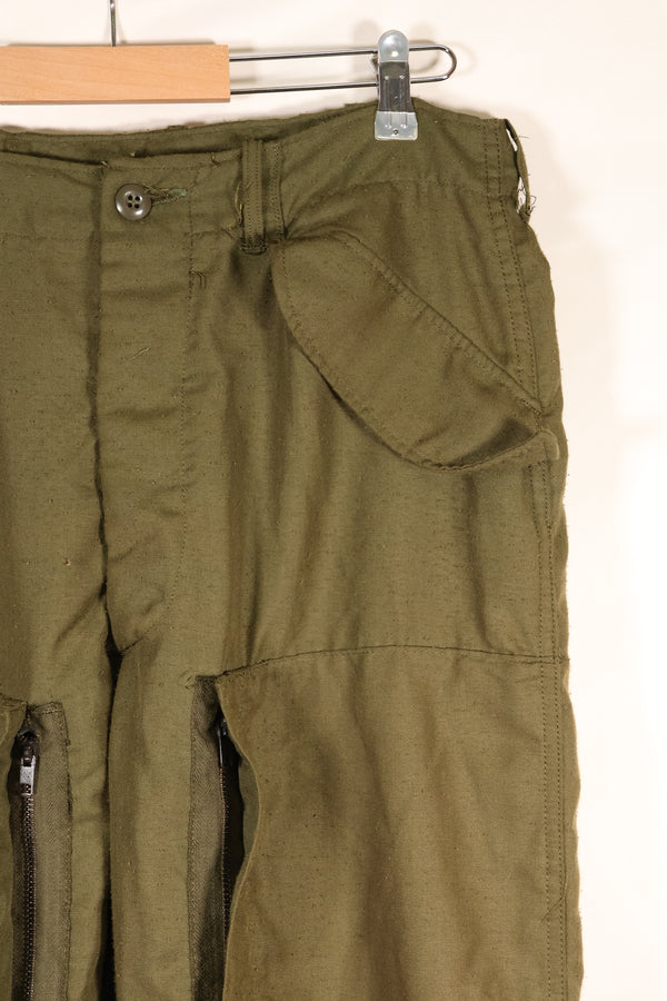 Early 1970s, estimated MEDIUM pilot fireproof pants, size tag missing, used.