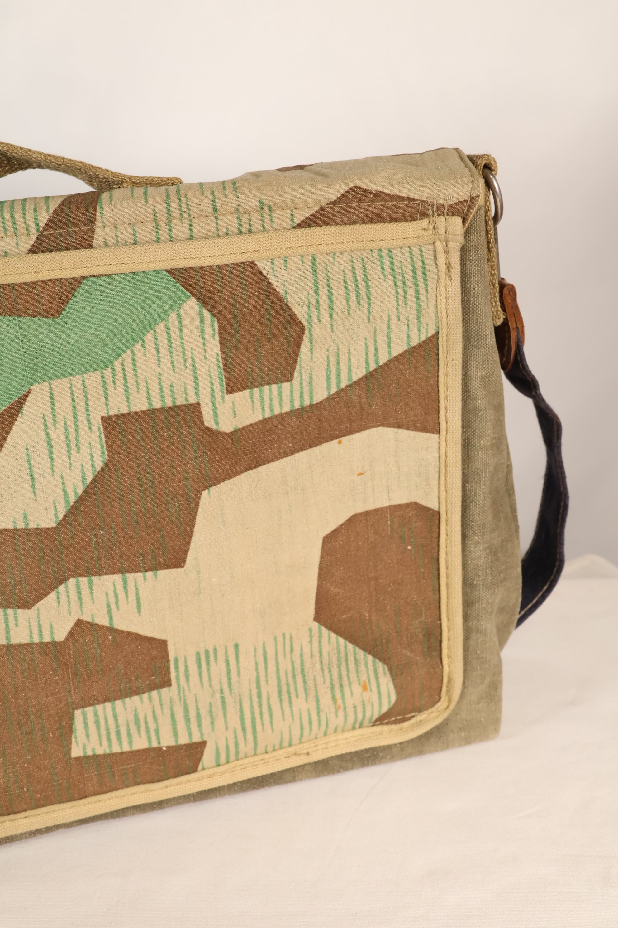 WWII German Luftwaffe splinter camouflage messenger bag made by Signal Depot, USA, using 1940s parts
